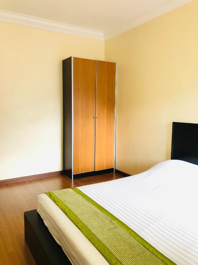 Chua Gin Hotel 2*