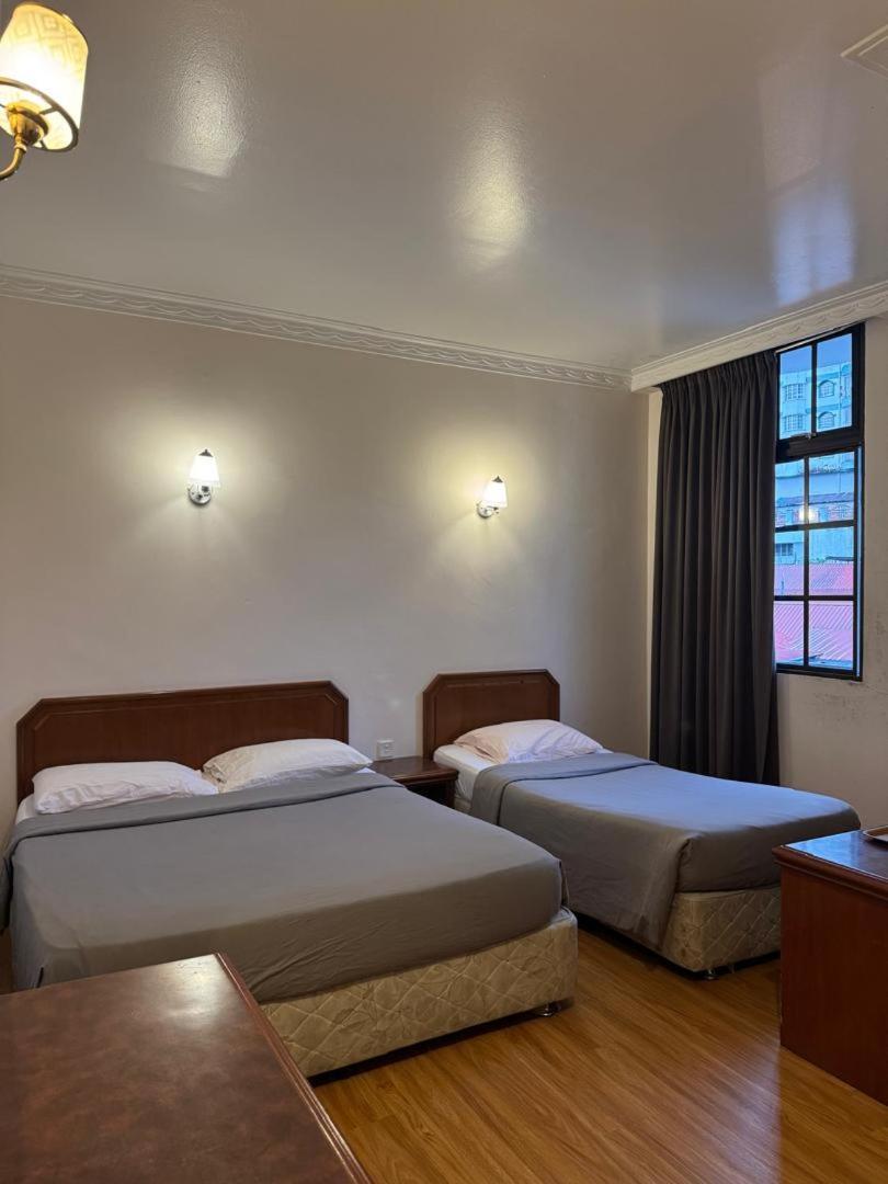 Chua Gin Hotel 2*