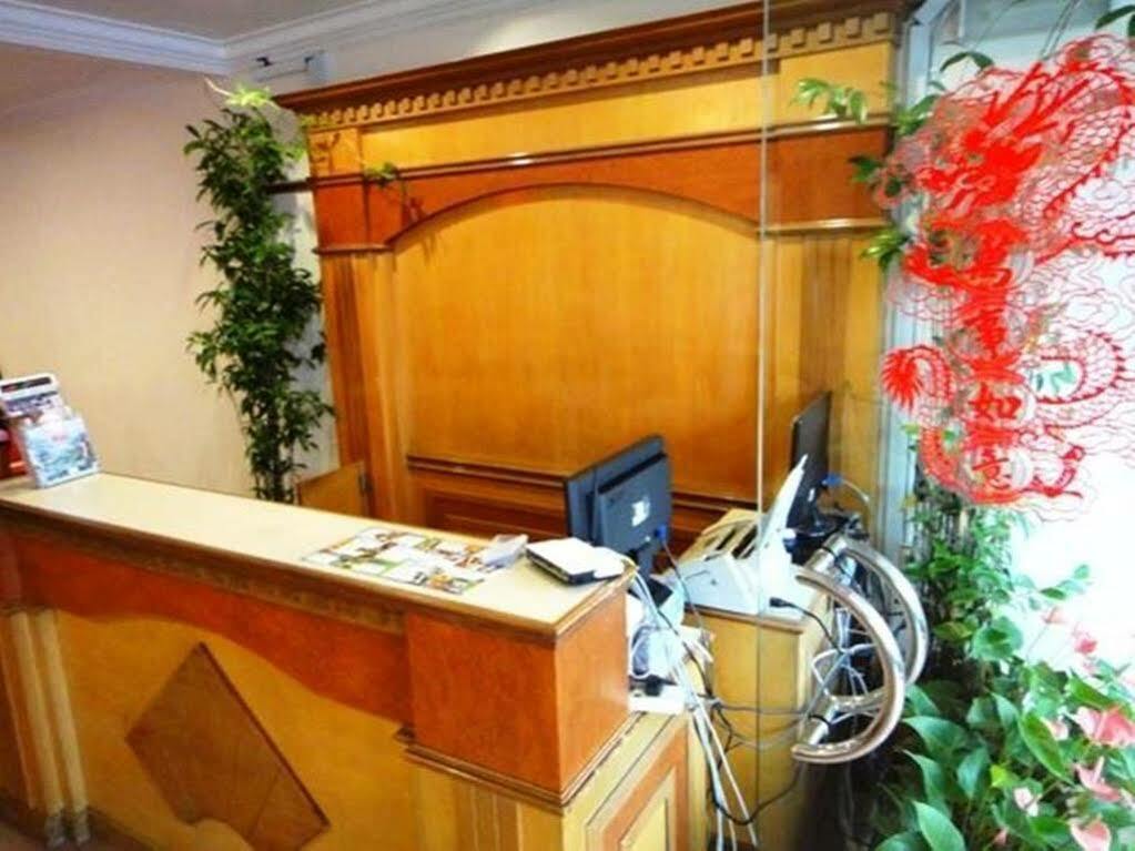 Hotel Chua Gin
